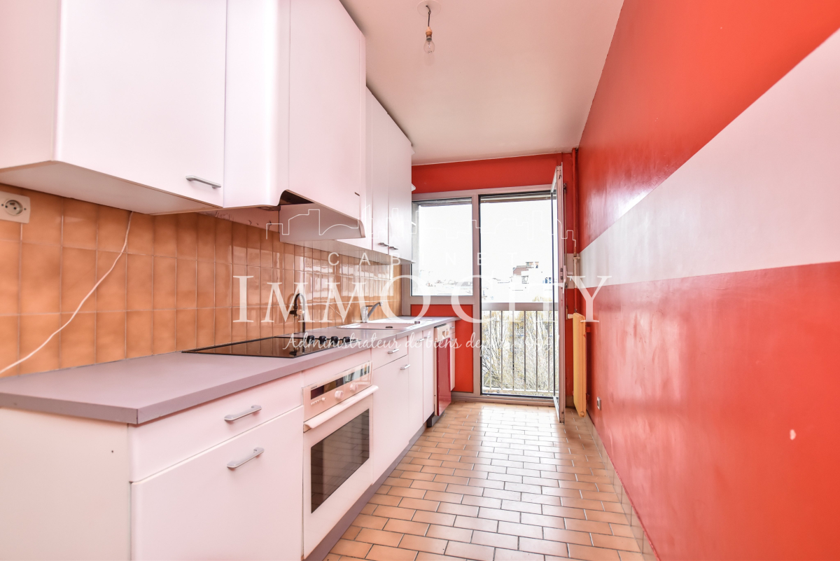 Location Appartement  2 pièces - 58.5m² 75010 Paris