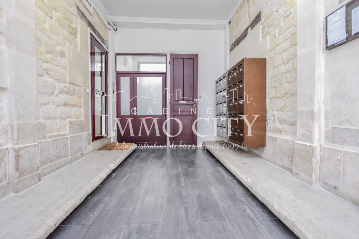 Location Appartement  2 pièces - 41.29m² 75011 Paris