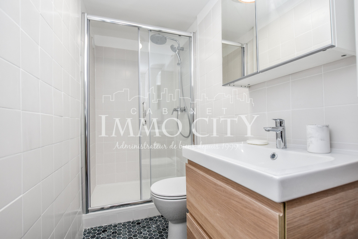 Location Appartement  2 pièces - 41.29m² 75011 Paris