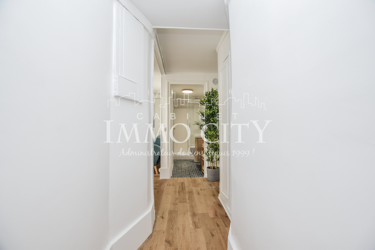Location Appartement  2 pièces - 41.29m² 75011 Paris