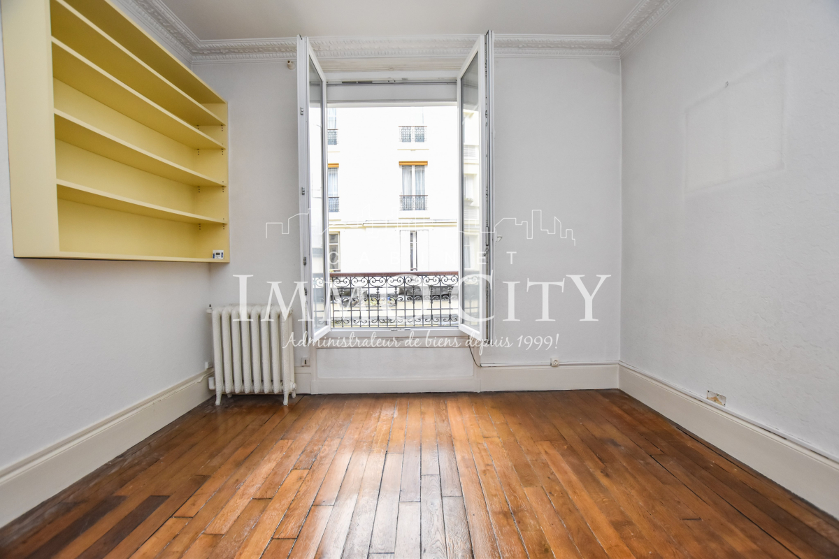Location Appartement  2 pièces - 44m² 75017 Paris