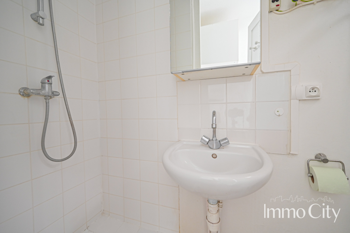 Location Appartement  3 pièces - 45m² 75018 Paris