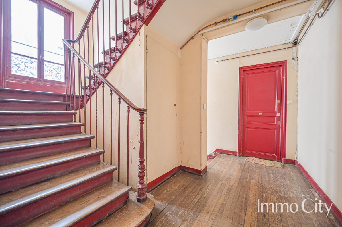 Location Appartement  3 pièces - 45m² 75018 Paris