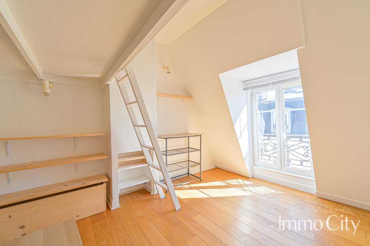 Location Appartement meublé 1 pièce (studio) - 17.1m² 75010 Paris