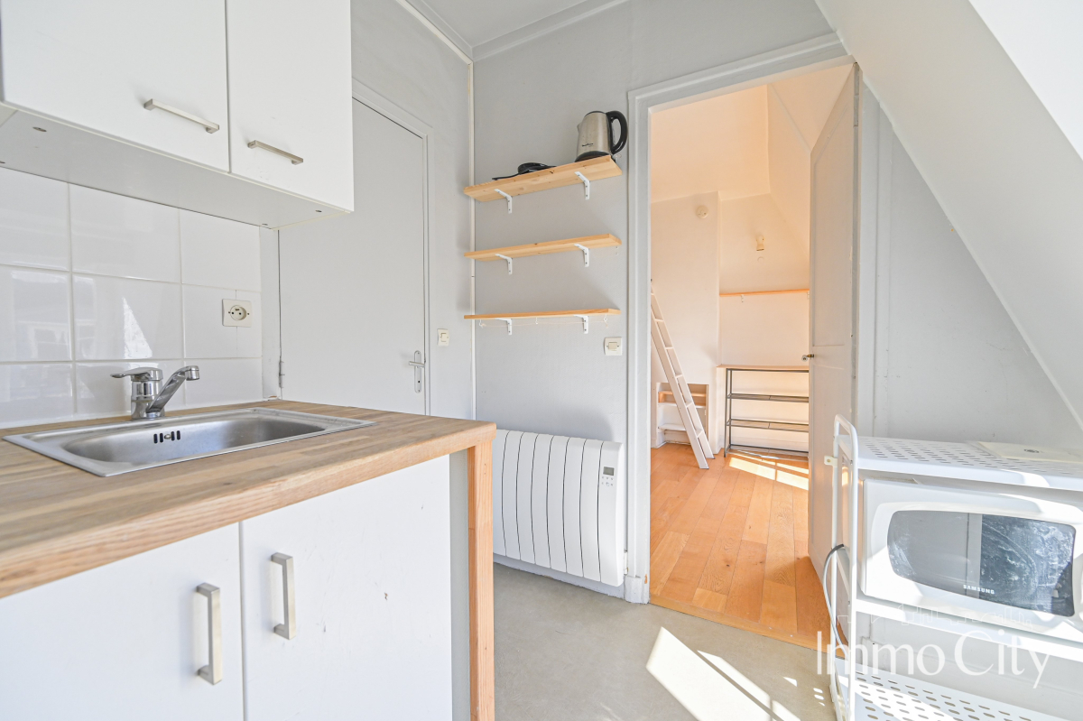 Location Appartement meublé 1 pièce (studio) - 17.1m² 75010 Paris