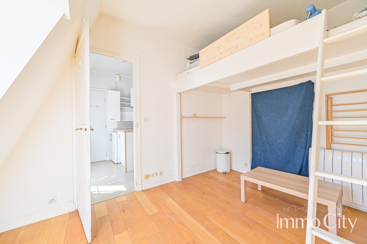 Location Appartement meublé 1 pièce (studio) - 17.1m² 75010 Paris