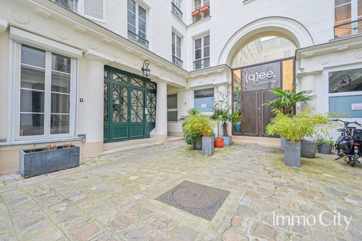 Location Bureau  3 pièces - 55.1m² 75009 Paris