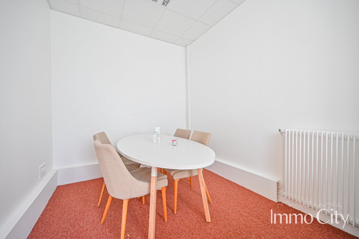 Location Bureau  3 pièces - 55.1m² 75009 Paris