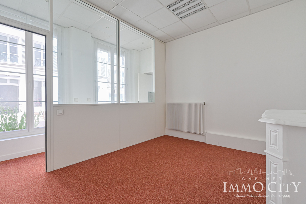Location Bureau  3 pièces - 55.1m² 75009 Paris