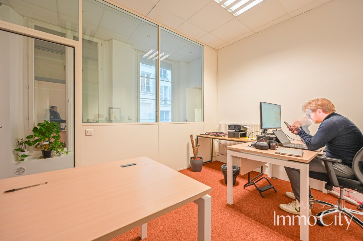 Location Bureau  3 pièces - 55.1m² 75009 Paris