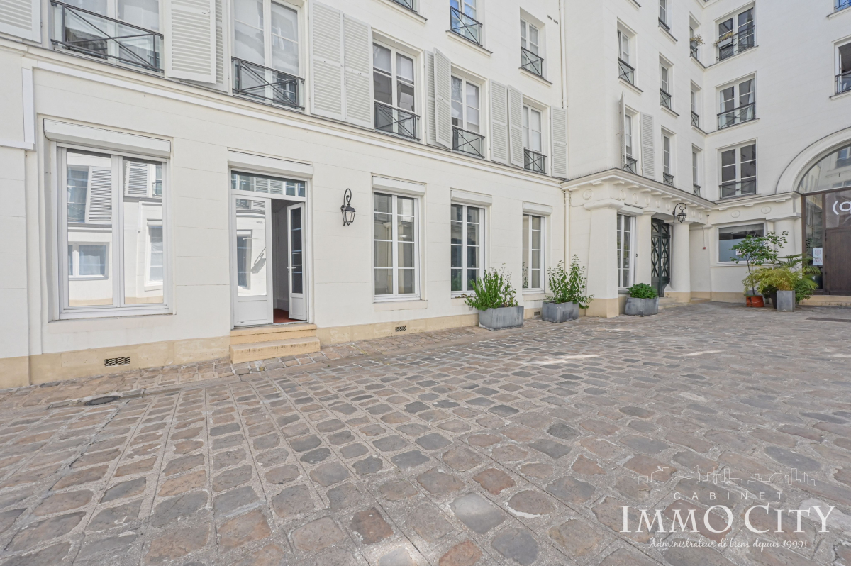 Location Bureau  3 pièces - 55.1m² 75009 Paris