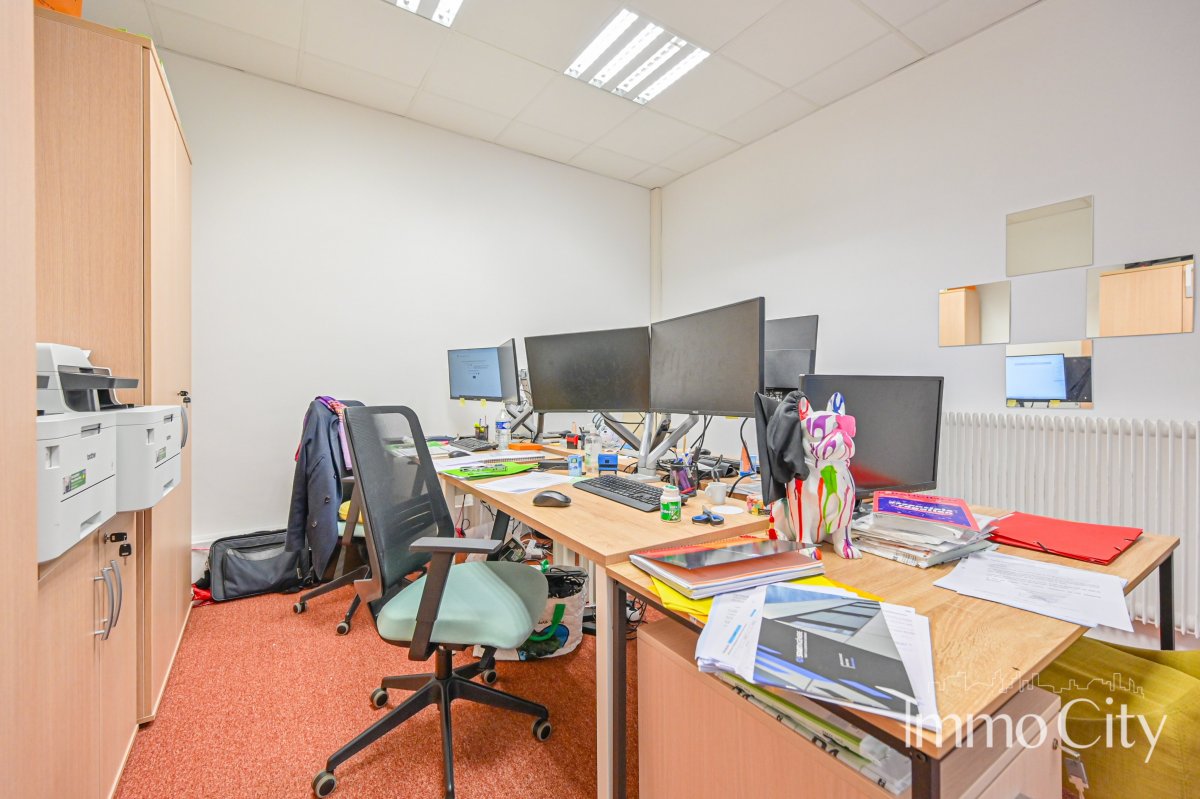 Location Bureau  3 pièces - 55.1m² 75009 Paris