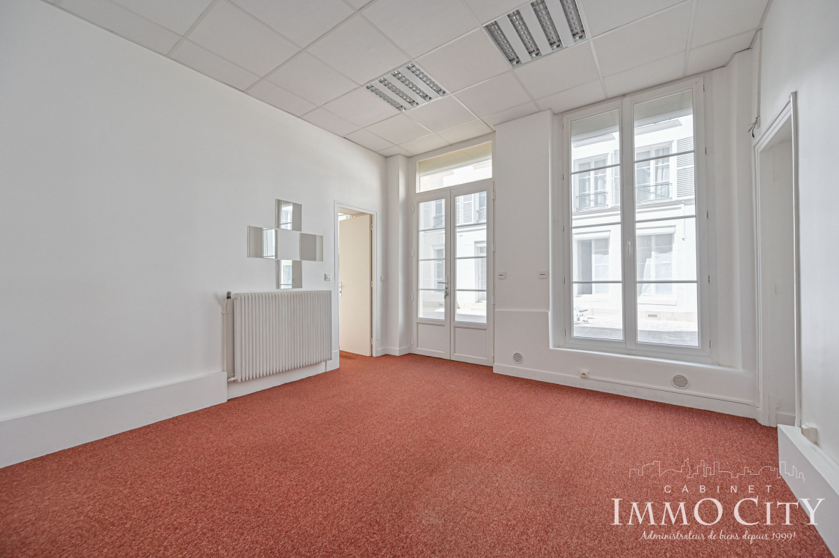 Location Bureau  3 pièces - 55.1m² 75009 Paris
