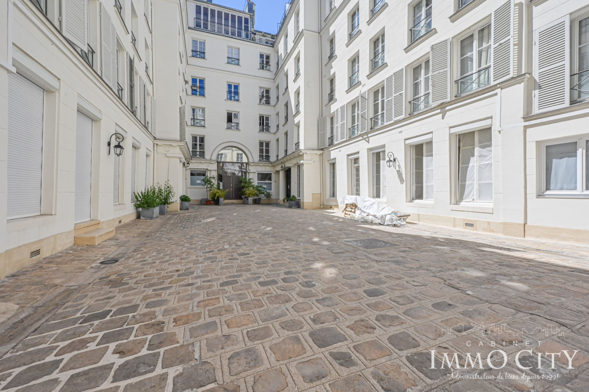 Location Bureau  3 pièces - 55.1m² 75009 Paris