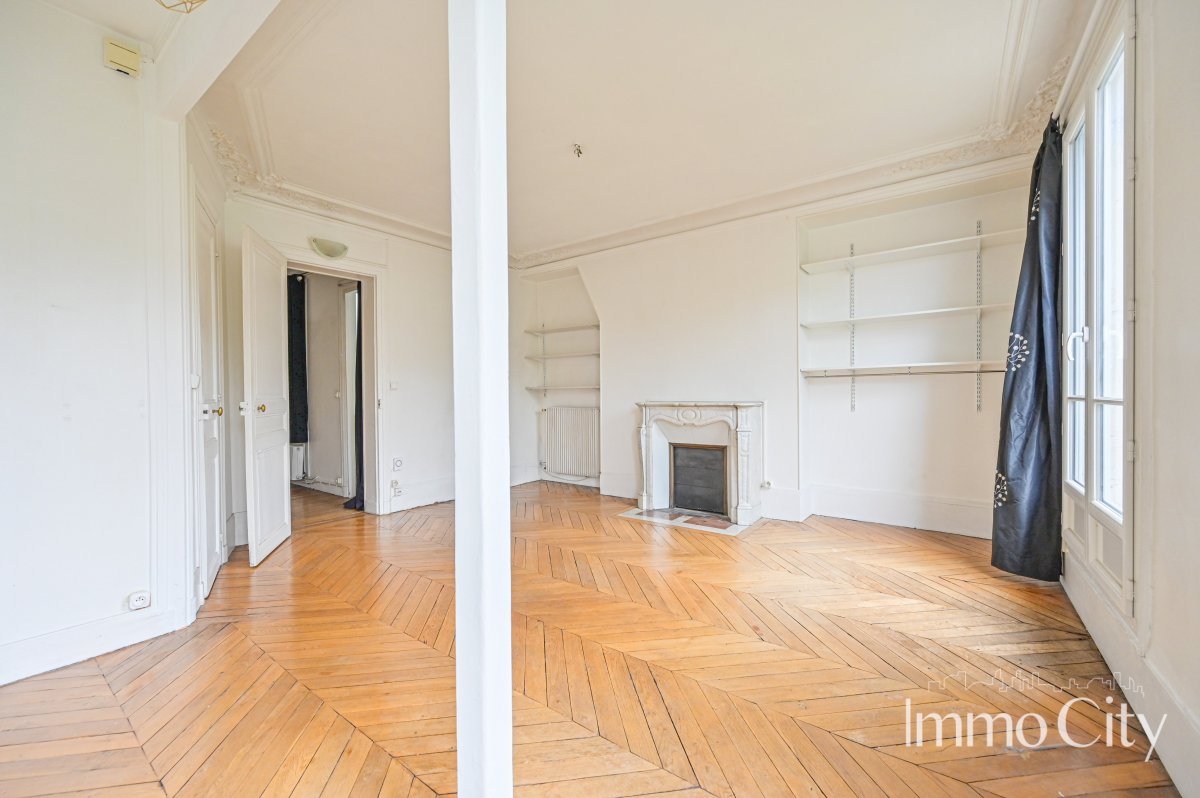 Location Appartement  2 pièces - 49.3m² 75011 Paris