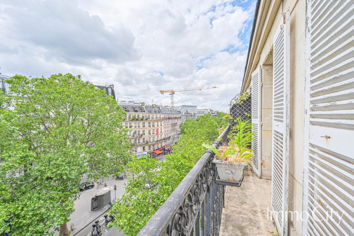 Location Appartement  2 pièces - 49.3m² 75011 Paris