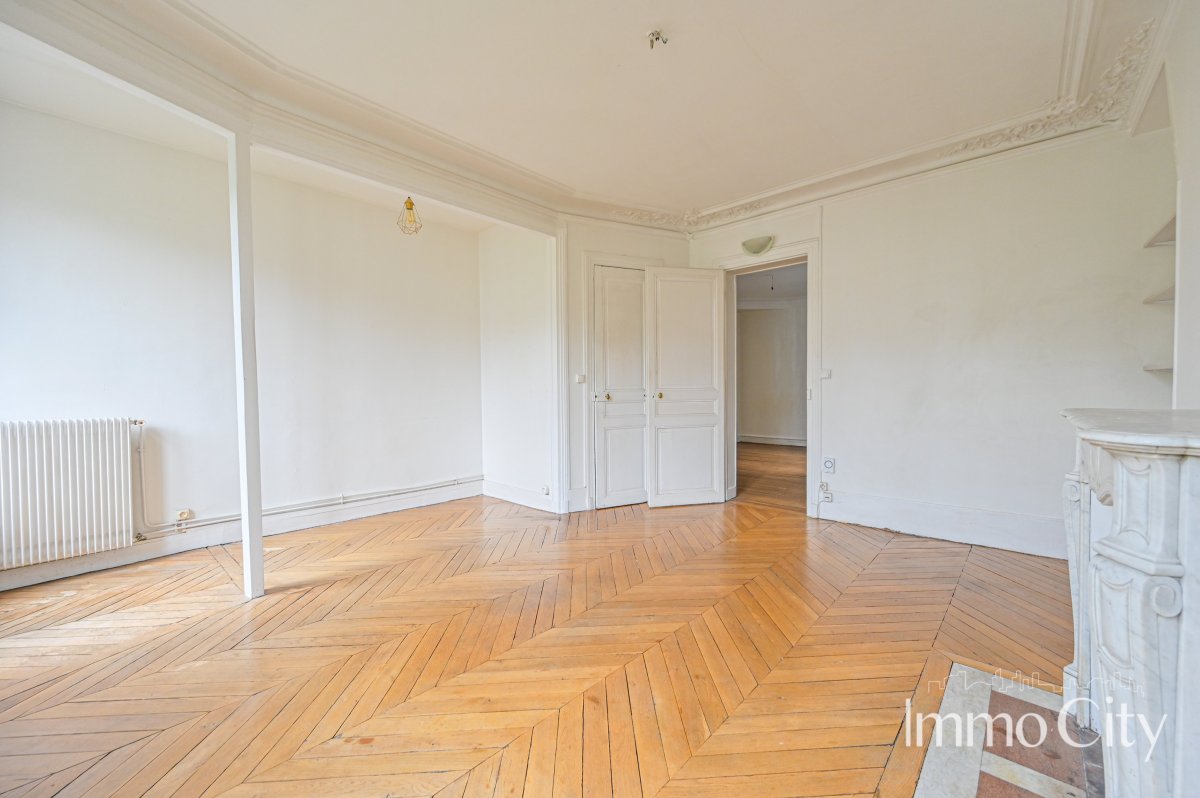 Location Appartement  2 pièces - 49.3m² 75011 Paris
