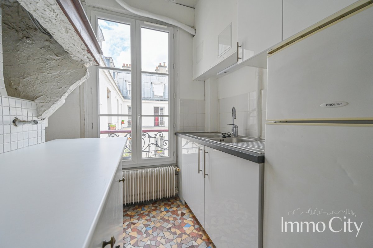 Location Appartement  2 pièces - 49.3m² 75011 Paris