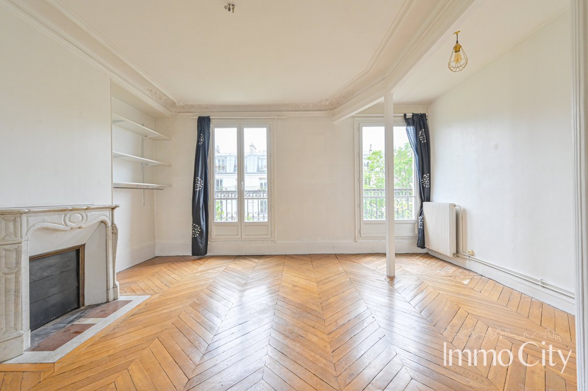 Location Appartement  2 pièces - 49.3m² 75011 Paris
