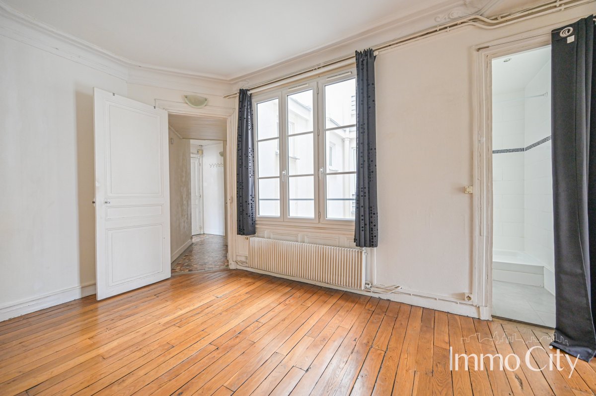 Location Appartement  2 pièces - 49.3m² 75011 Paris