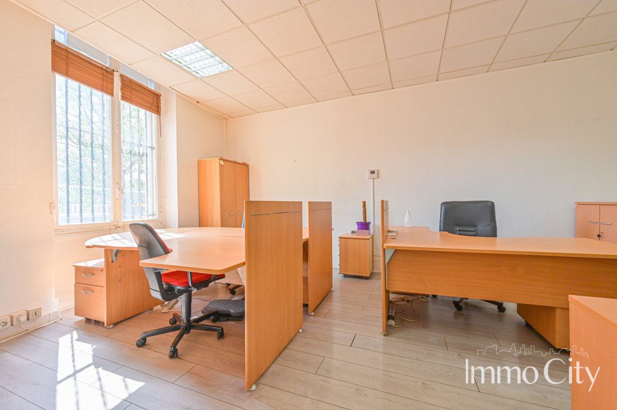 Location Bureau  4 pièces - 100m² 75004 Paris