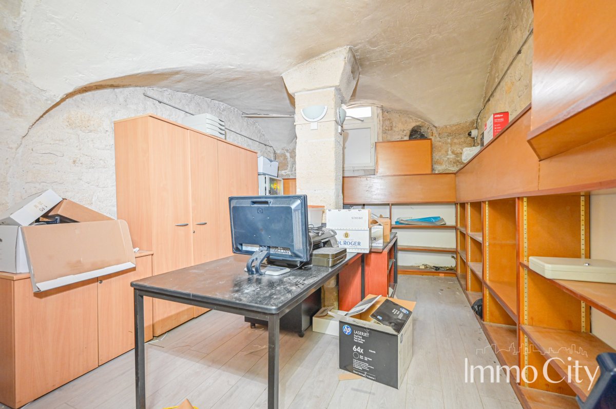 Location Bureau  4 pièces - 100m² 75004 Paris