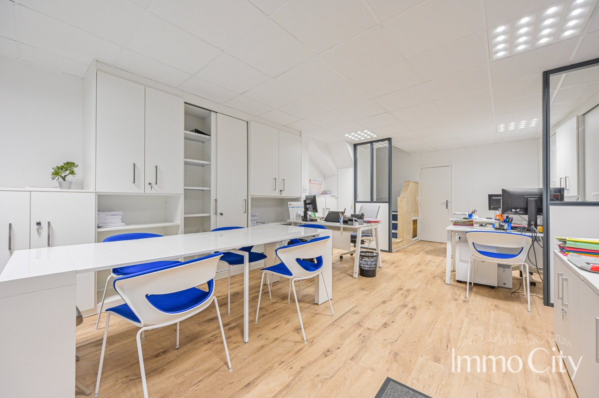 Location Bureau  6 pièces - 102m² 75009 Paris