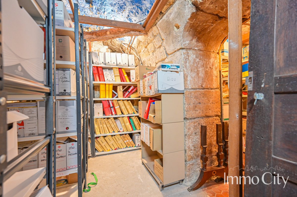 Location Bureau  6 pièces - 102m² 75009 Paris