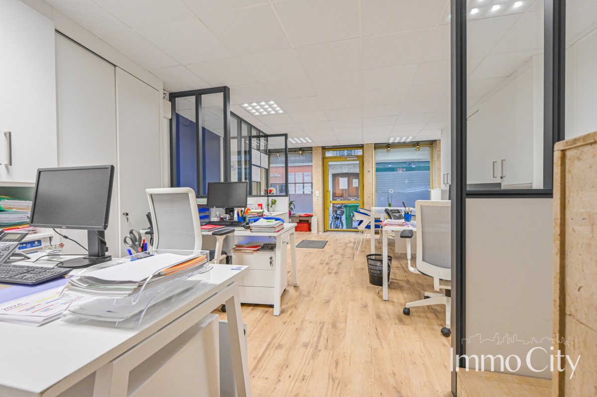 Location Bureau  6 pièces - 102m² 75009 Paris