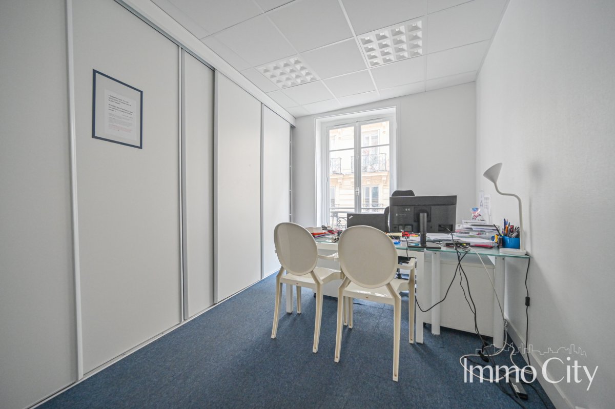 Location Bureau  6 pièces - 102m² 75009 Paris