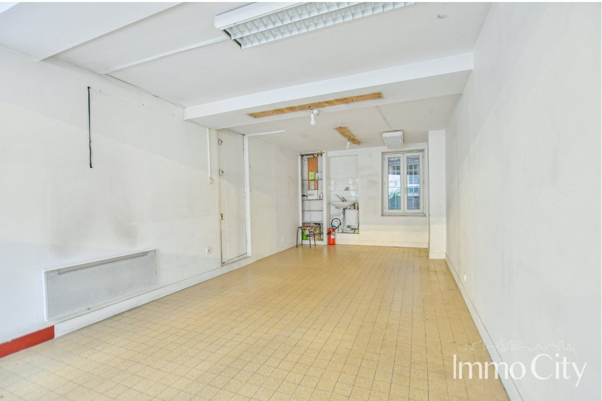 Location Boutique  1 pièce (studio) - 24.5m² 75003 Paris