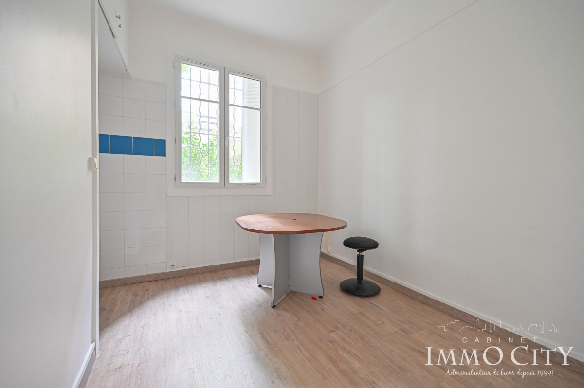 Location Local commercial  2 pièces - 34m² 92110 Clichy