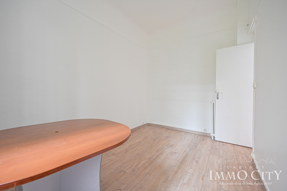 Location Local commercial  2 pièces - 34m² 92110 Clichy