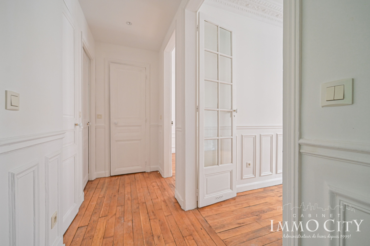 Location Appartement  3 pièces - 44.6m² 75011 Paris 11