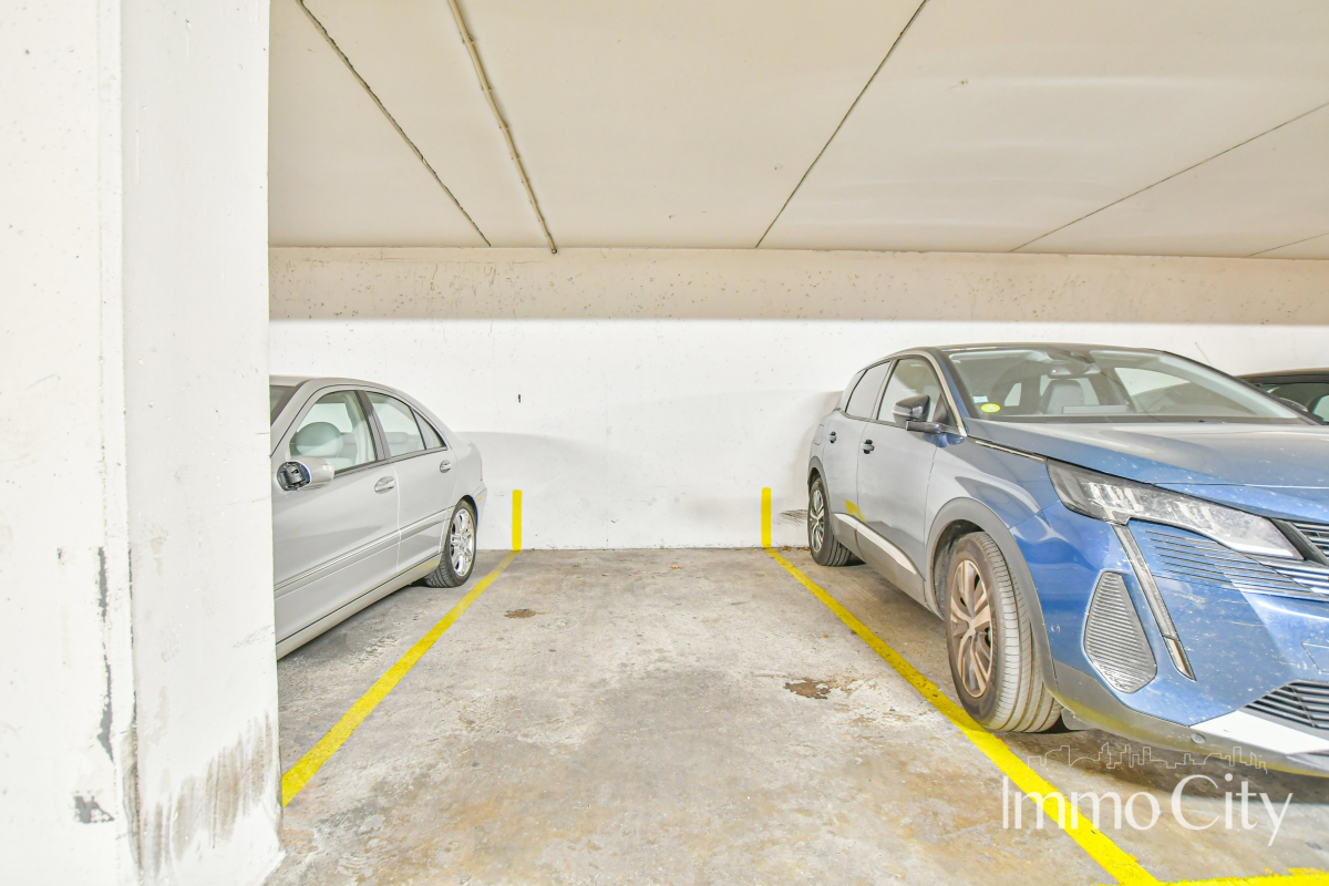 Location Parking  - 10.59m² 75015 Paris