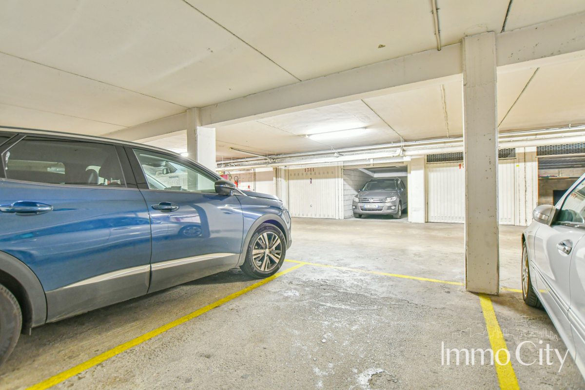 Location Parking  - 10.59m² 75015 Paris