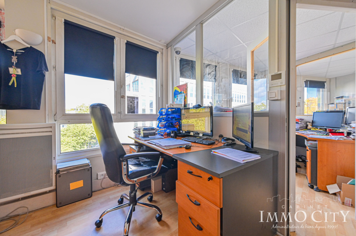 Vente Bureau  9 pièces - 180m² 93100 Montreuil