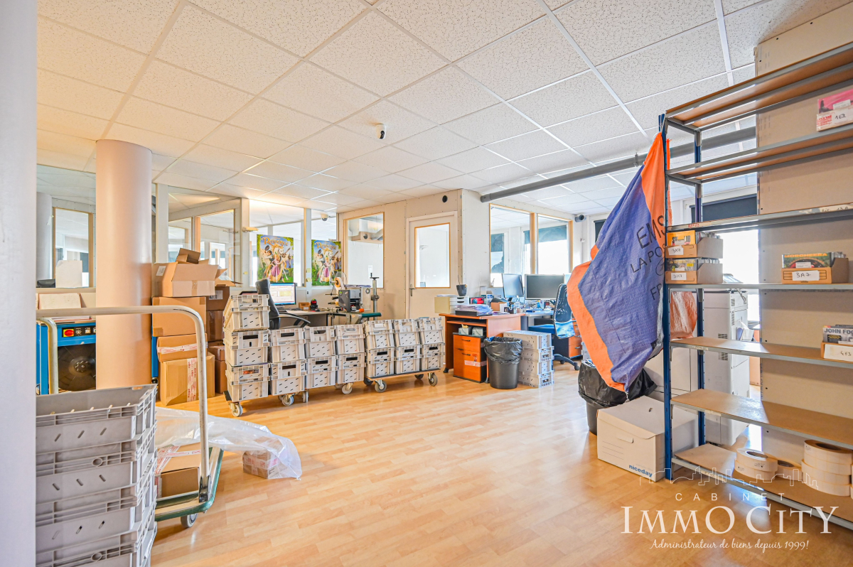 Vente Bureau  9 pièces - 180m² 93100 Montreuil