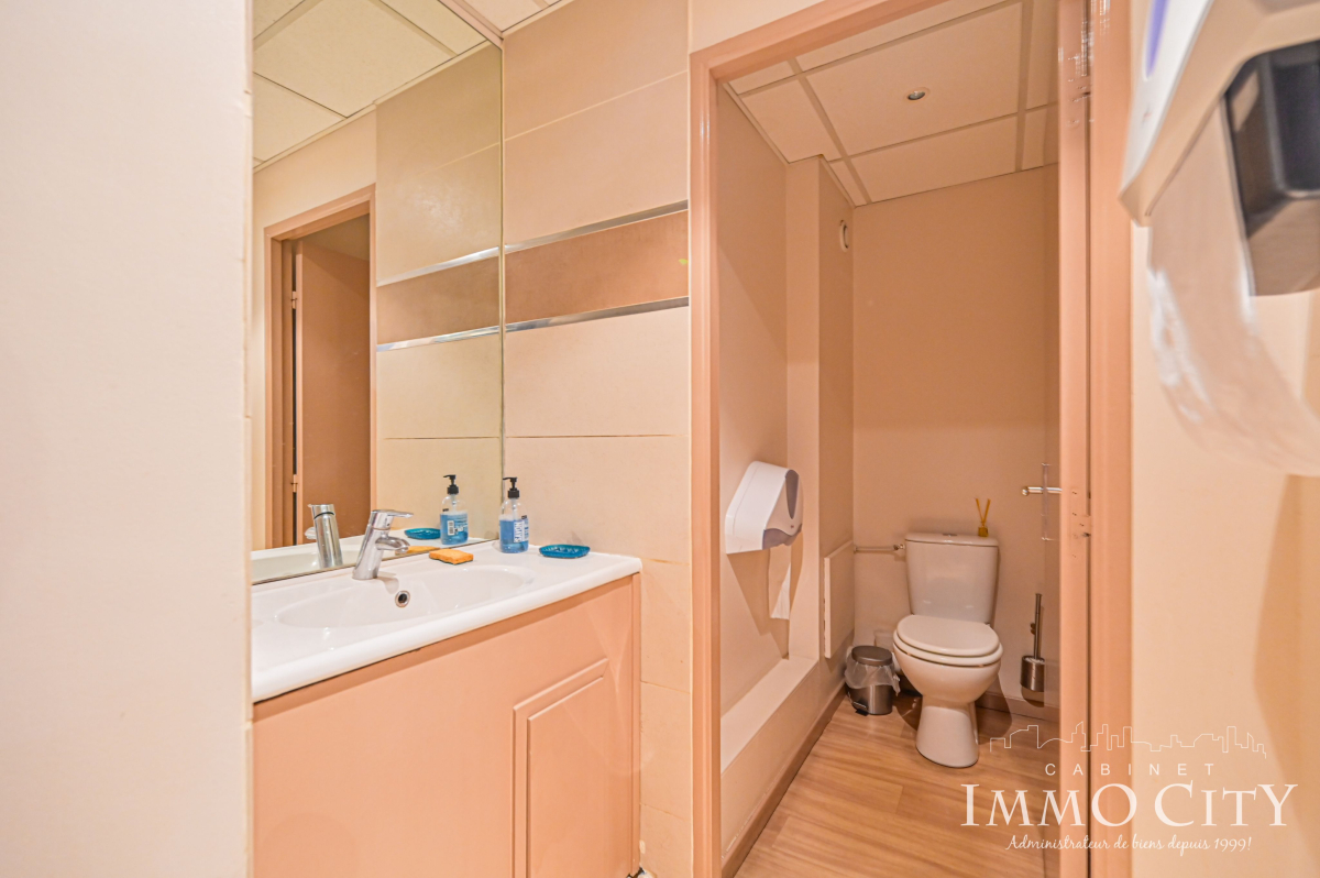 Vente Bureau  9 pièces - 180m² 93100 Montreuil