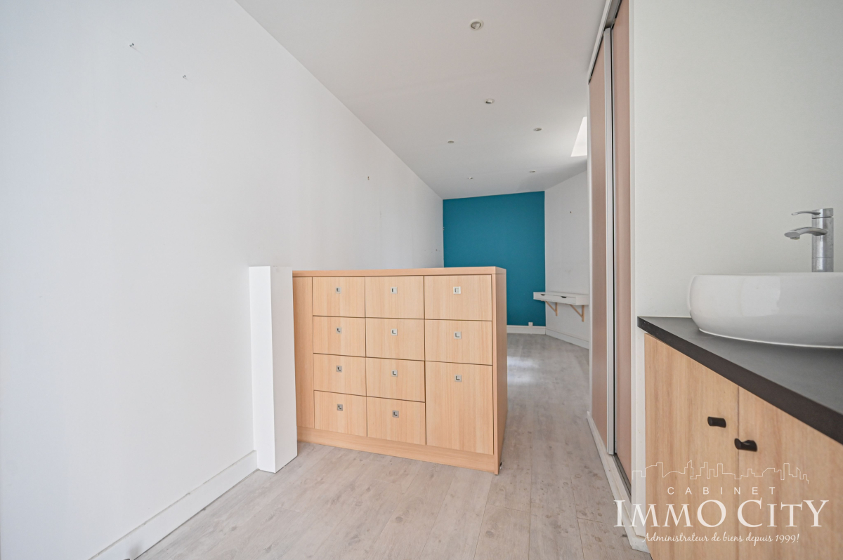 Location Local commercial  1 pièce (studio) - 35m² 75017 Paris