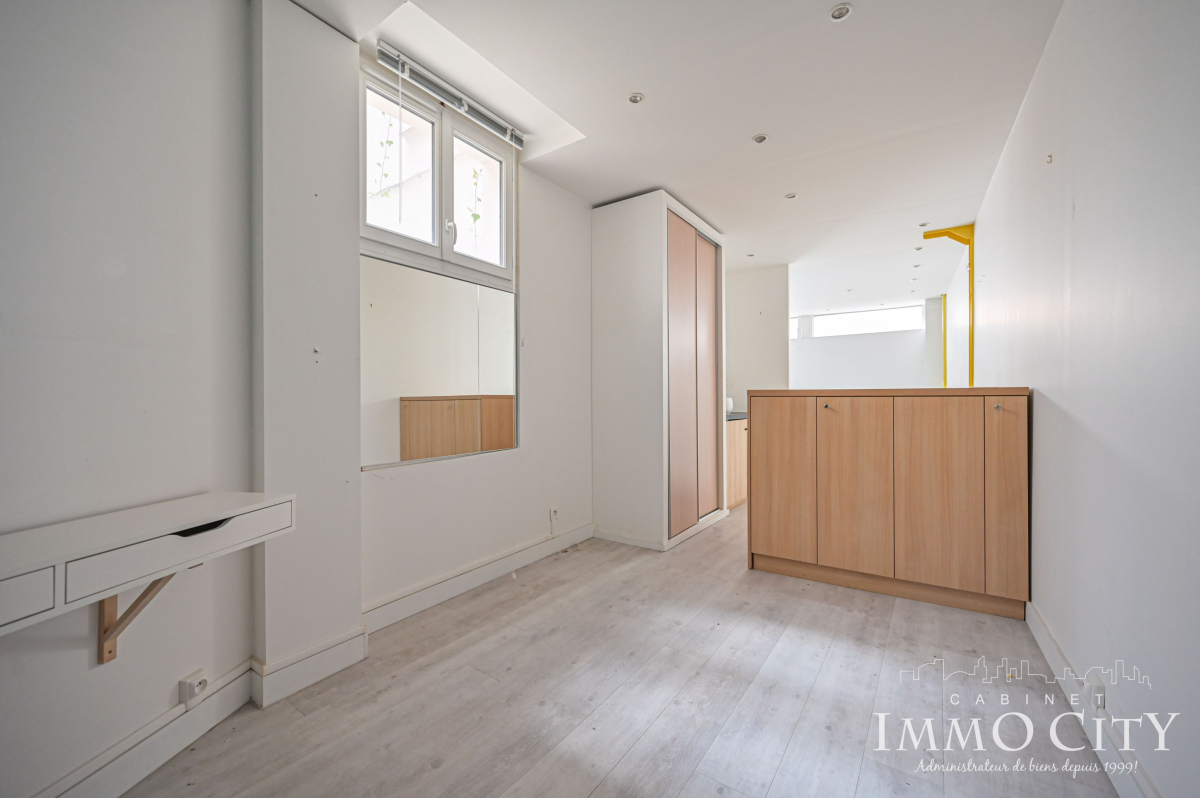 Location Local commercial  1 pièce (studio) - 35m² 75017 Paris