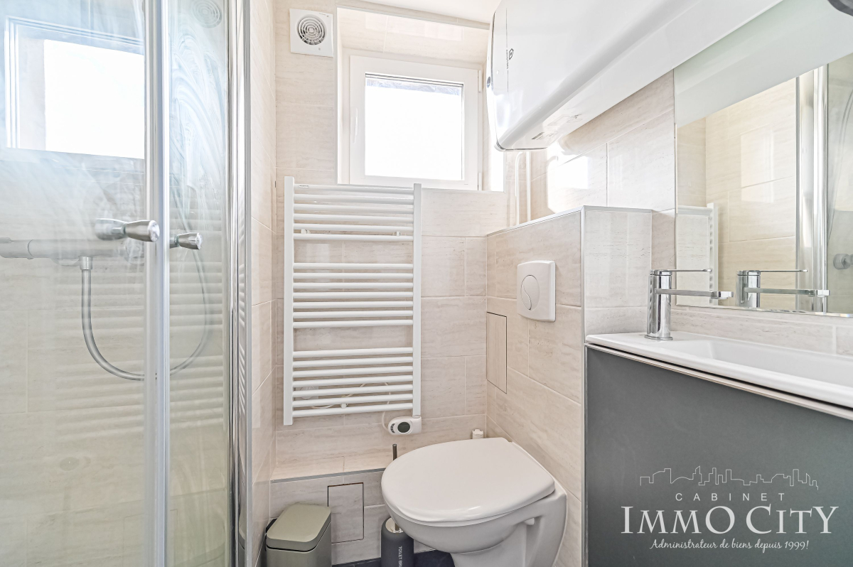 Location Appartement meublé 1 pièce (studio) - 12.7m² 75009 Paris