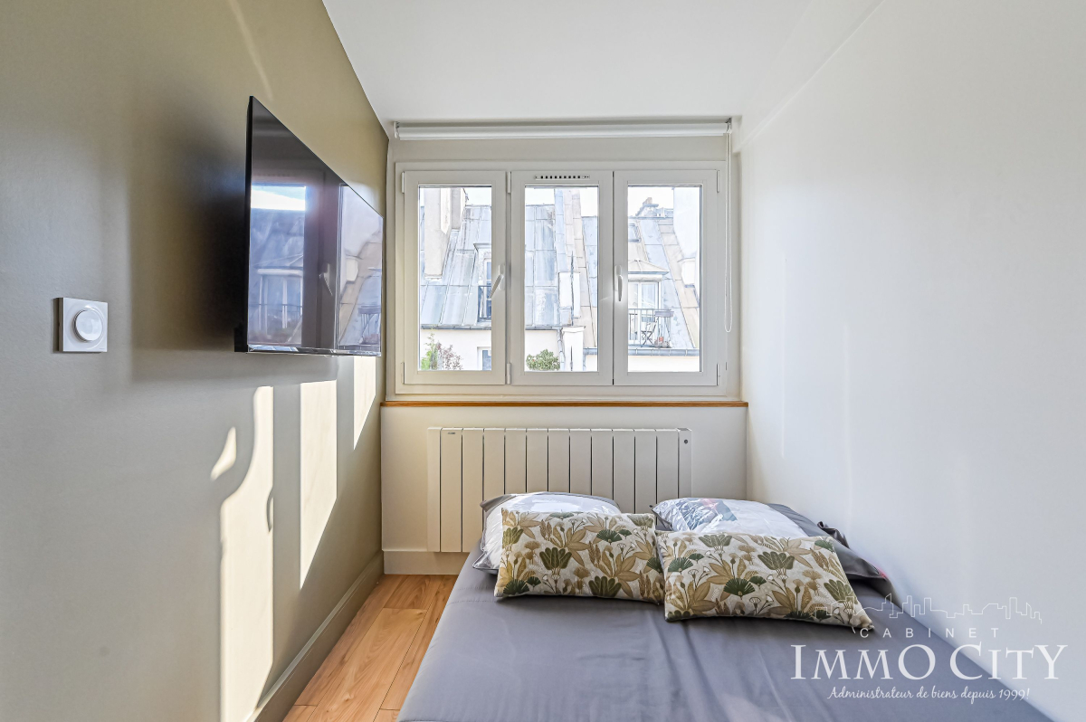 Location Appartement meublé 1 pièce (studio) - 12.7m² 75009 Paris