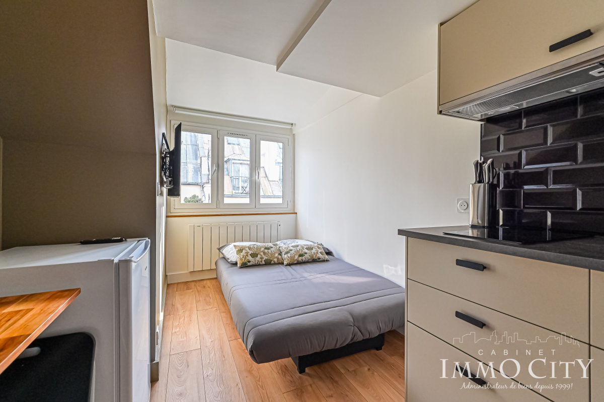 Location Appartement meublé 1 pièce (studio) - 12.7m² 75009 Paris