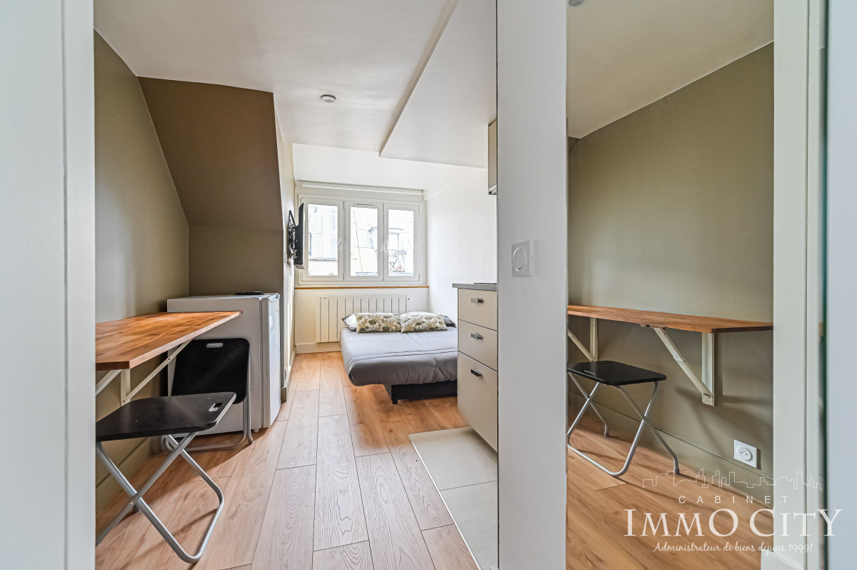 Location Appartement meublé 1 pièce (studio) - 12.7m² 75009 Paris