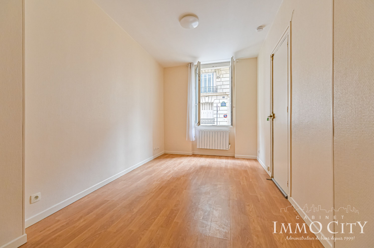 Location Appartement  1 pièce (studio) - 17m² 75014 Paris