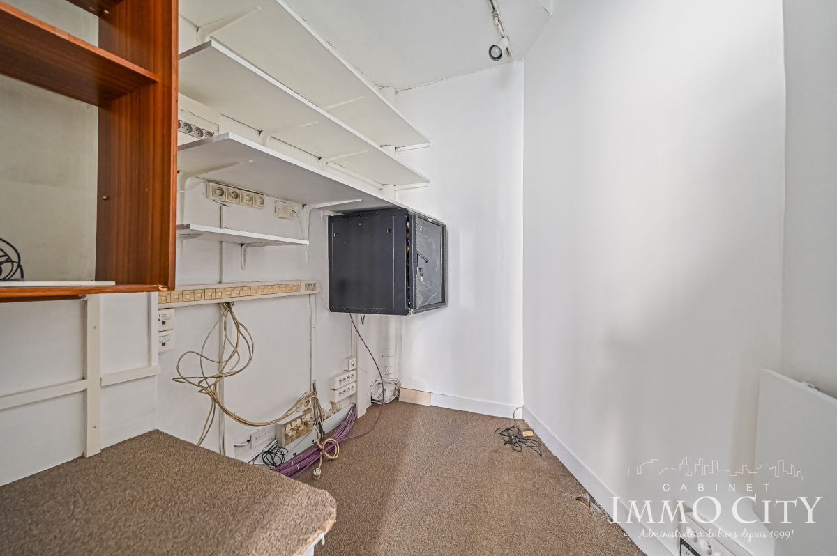 Location Bureau  3 pièces - 110m² 75009 Paris