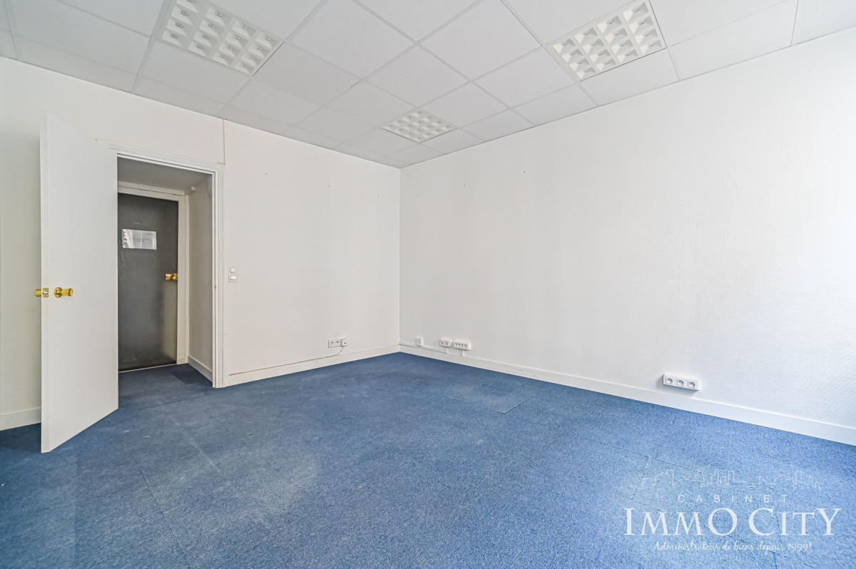 Location Bureau  3 pièces - 110m² 75009 Paris