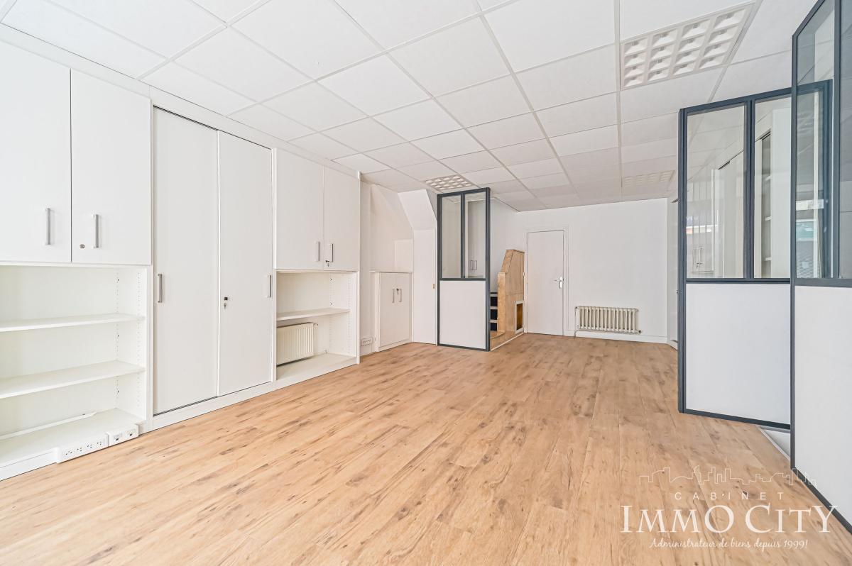 Location Bureau  3 pièces - 110m² 75009 Paris