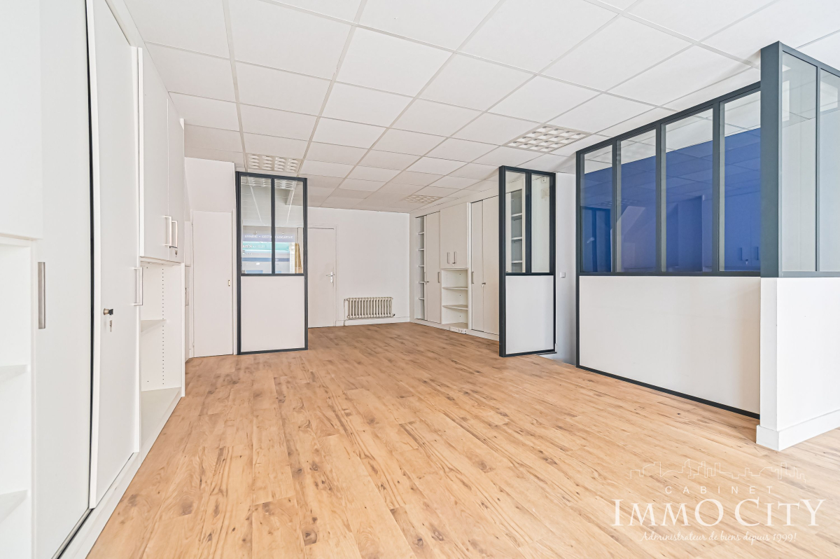 Location Bureau  3 pièces - 110m² 75009 Paris